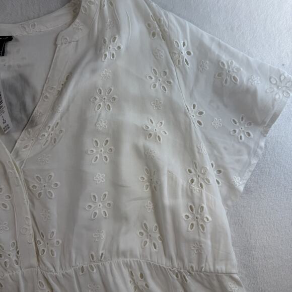 Torrid Plus 2 2X Babydoll Eyelet Tiered Top White Short Sleeve V-Neck Romantic - Picture 4 of 13